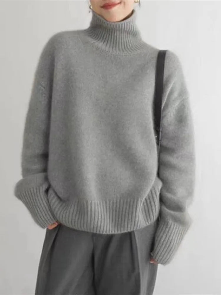 Nina TurtleNeck